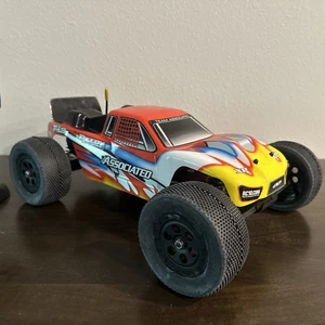 Team Associated 1/10 RC10 T4.3 Stadium Truck RTR 2 Tire Sets | RARE | VINTAGE | - Picture 1 of 24