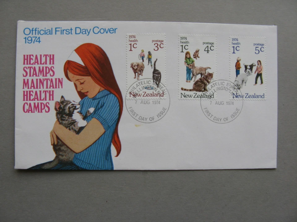 NEW ZEALAND, cover FDC 1974, cat dog - Image 1 of 1