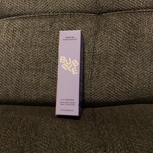 Cuidado de la piel con burbujas: aceite facial calmante flotante - 1 FL. OZ. - NUEVO EN CAJA - Imagen 1 de 2