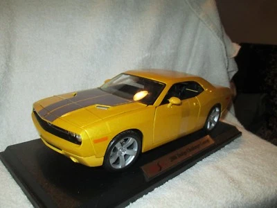 2006 DODGE Challenger concept yellow 1/18 DIECAST MODEL CAR maisto 30138 rare - Image 1 of 4