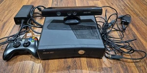 Microsoft Xbox 360 S 120GB Console Bundle Model 1439 with 1 Controller & Kinect - Picture 1 of 6