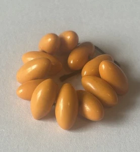 Vintage Set Of 12 Tiny Butterscotch Bakelite Buttons Dolls, Baby Clothes. - Bild 1 von 4