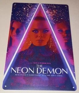 THE NEON DEMON Blechschild 8x12 Filmkunst Horror Elle Fanning Nicolas Winding Refn - Bild 1 von 3