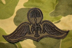 Real Tailandia Ejército Aerotransportado Básico Paracaidista Sumiso Salto Alas Tela Insignia - Imagen 1 de 4