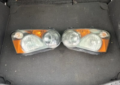 2004-2005 Oem Subaru Impreza WRX Left & Right Headlight Pair - Image 1 of 4