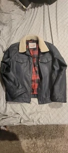 Levi's Men BLUE Leather Classic Trucker Jacket Navy W/Sherpa Collar Size L New - Picture 1 of 8