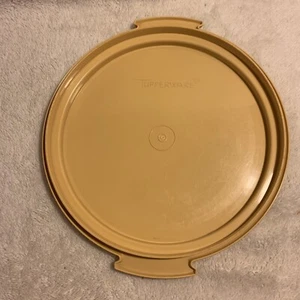 Vintage Large Tupperware 684-7 Yellow Food Storage Lid Only - Picture 1 of 7