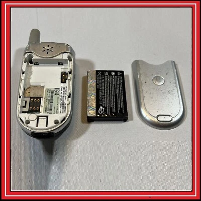 Telefono Cellulare Motorola V180 Usato Telefonino Vintage NON TESTATO - Immagine 1 di 4