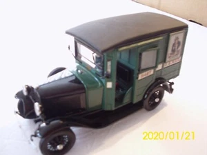 Die Cast Cars 1/24 scale - Picture 1 of 3