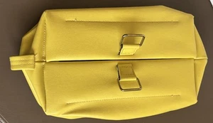 1970s Vintage Valet Kit Travel Bag Toiletry Bag St Thomas Yellow White Lining - Picture 1 of 6