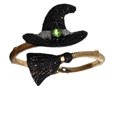 Betsey Johnson Tono Dorado Negro Bruja Sombrero y Escoba Bypass Bisagra Brazalete Cristal Nuevo con Etiquetas Foto 1 de 2