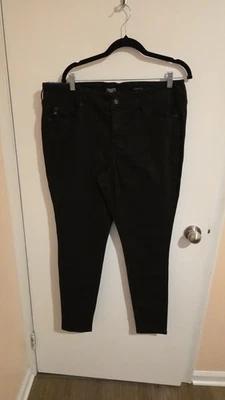 Pantalones de mezclilla ajustados talla grande negros talla grande 18W 38wx30L nuevos con etiquetas Chaps Jeans para mujer nuevos con etiquetas  Foto 1 de 4