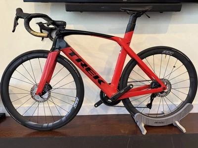 2020 Trek Madone SL6 Upgraded Ultegra Di2, Quarq, Aero Bars, Zipp 303, Size 56 - Image 1 of 4
