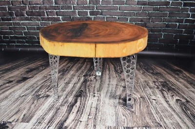 Beautiful Intense Natural Round Oak Table - Image 1 of 4