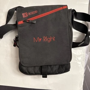 MR RIGHT movie memorabilia OGIO TECHNOLOGIO RS.655 Shoulder Bag 9"x11" crew gift - Afbeelding 1 van 4