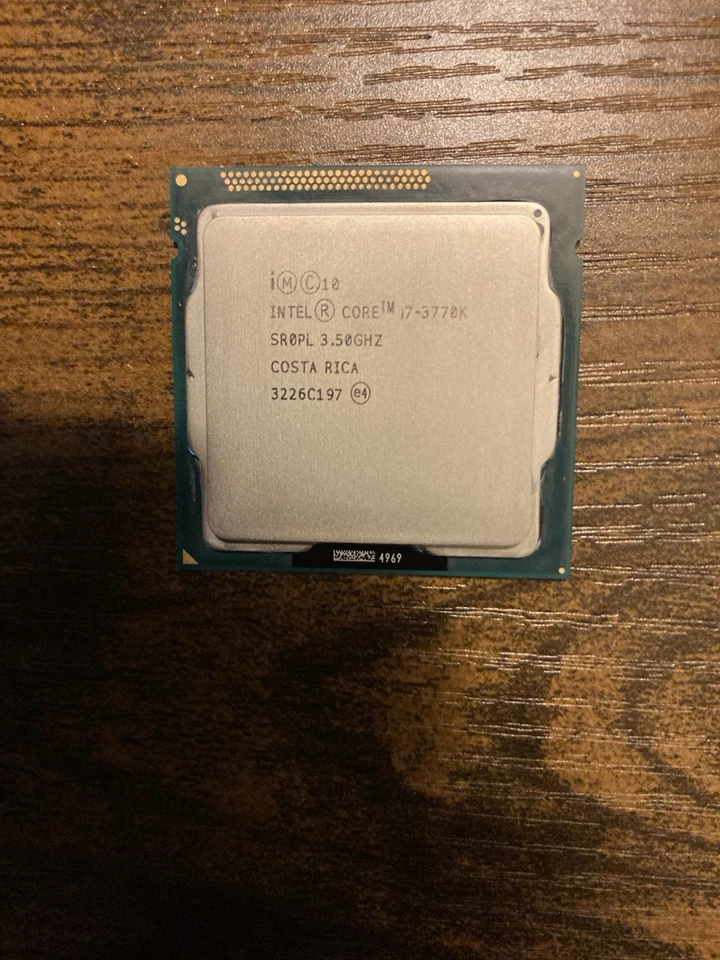 Procesador CPU Intel Core i7-3770K LGA1155 3,5 GHz cuatro núcleos 8M 3ª generación Foto 1 de 1