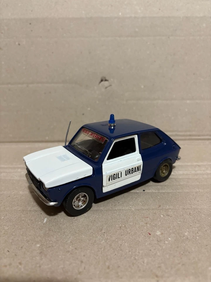 Fiat 127 Vigili Urbani Martoys 1/24 - Immagine 1 di 1