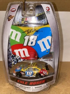 1/64 2010 Kyle Busch-#18-2010-M&M’s Winners Circle w/hood magnet - Picture 1 of 3