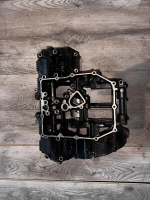 铃木 GSXR750 GSXR 750 86 1986 1987 87 发动机曲柄下壳曲柄箱 — 第 1/4 张图片