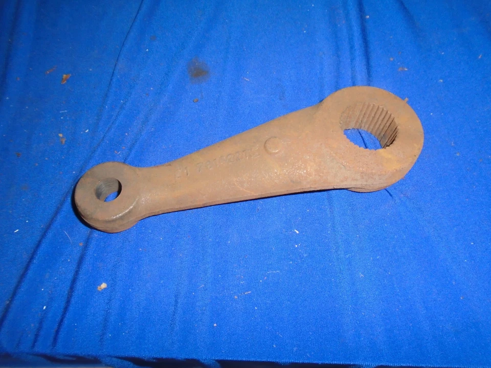 NOS 1972-77 Chevrolet Olds Pontiac Power Steering Pitman Arm 7814221 impala - Image 1 of 1