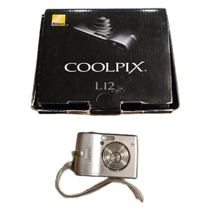 Nikon COOLPIX L12 7.1MP Digital Camera - Matte silver - Tested - Picture 1 of 11