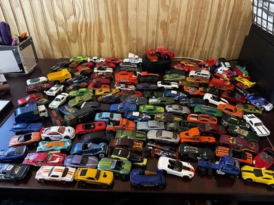 Vintage Hot Wheels Loose 115 Lot - Image 1 of 4