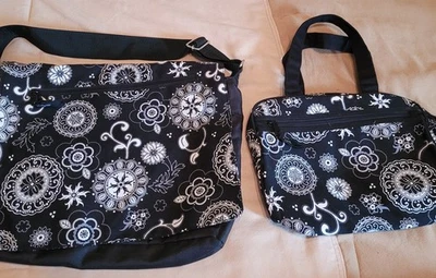 Thirty-One Paisley Negro Blanco Floral Mensajero y Bolsas de Cosméticos (Juego de 2) Foto 1 de 4