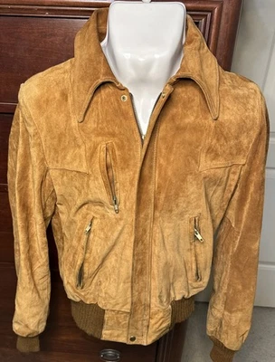 Jaqueta de Couro Genuíno Vintage Oleg Cassini Camurça Tamanho 40 Regular Rara - LEIA - Imagem 1 de 4