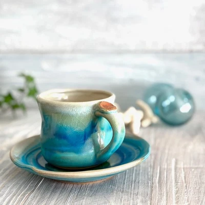Taza de café y platillo de cerámica japonesa Mashiko-yaki Ware gradación turquesa Foto 1 de 4