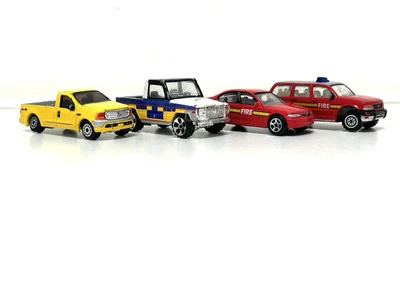 RealToy Diecast Vehículo de Emergencia Paquete X4 Bomberos Policía Modelo Juguetes Escala 1/59 Foto 1 de 4