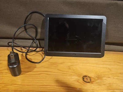 P800 8" Digital Picture Frame - Image 1 of 3