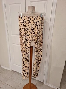 Fabletics Power Hold High-Waisted Leopard Print W/ Mesh Pockets Leggings Size: L - Picture 1 of 11