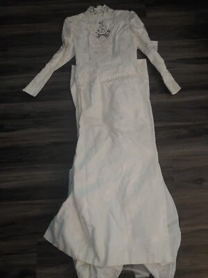 Vestido de novia Jessica Mcclintock espalda abierta parcial y tren extraíble Foto 1 de 4