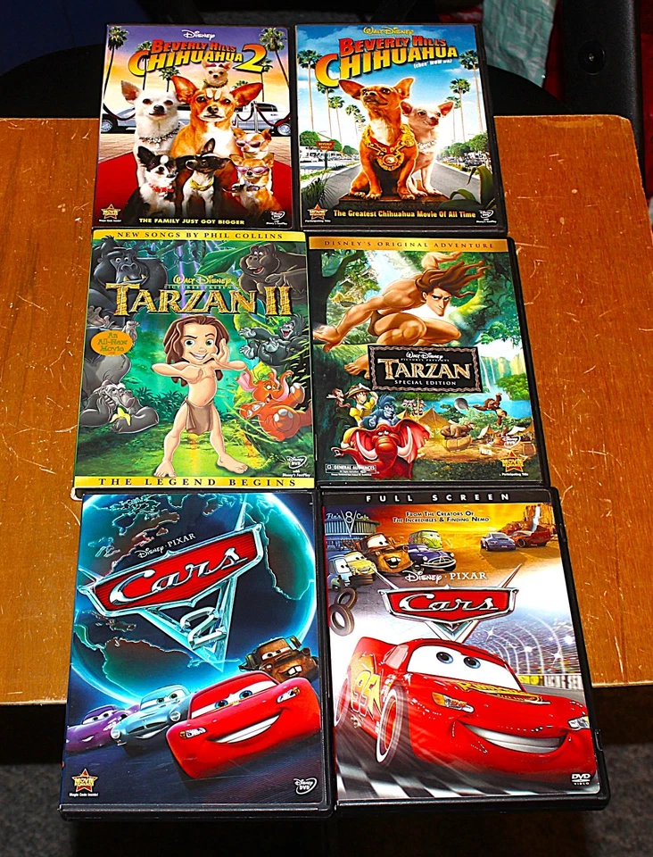 DISNEY DVD LOT: CARS 1 & 2, BEVERLY HILLS CHIHUAHUA 1 & 2, TARZAN SPECIAL 1 & 2 - Imagem 1 de 1