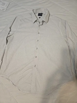 Camisa de vestir Madison manga larga abotonada calce ajustado para hombre talla mediana blanca y azul Foto 1 de 4