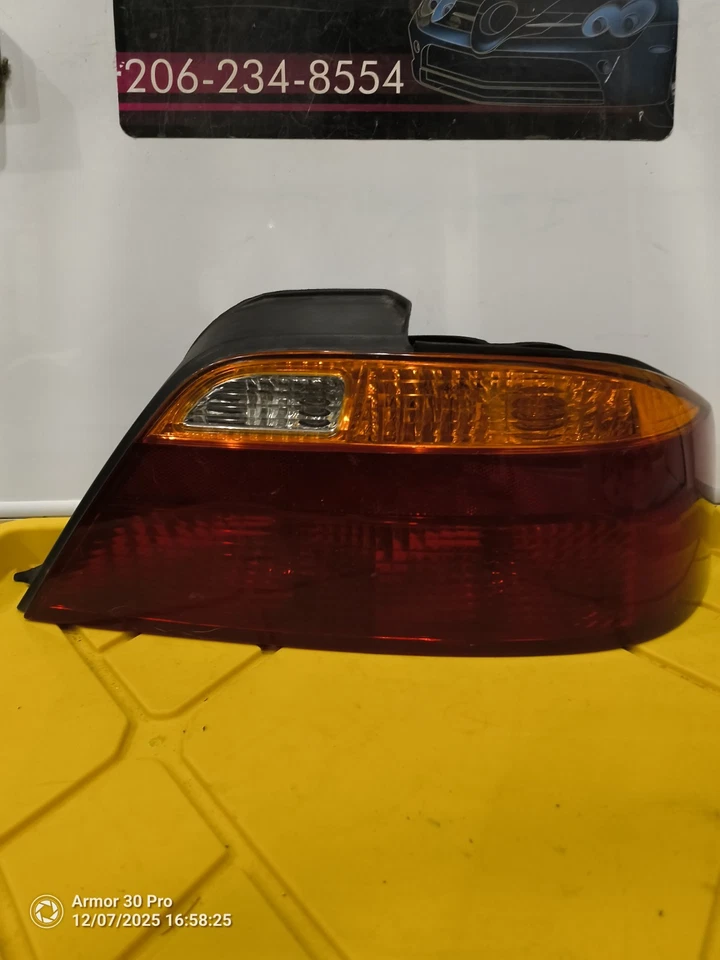 Luz trasera Acura TL 1999-2000-2001 pasajero/lado derecho OEM Foto 1 de 4