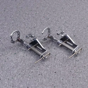 2 Piezas Máquina de Coser Prensatelas Pie Acolchado Accesorios Movimiento Libre - Imagen 1 de 11