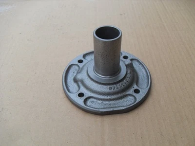 Retenedor de eje de entrada de 4 velocidades GM saginaw 3920740 para camioneta GMC o Chevy. Foto 1 de 4