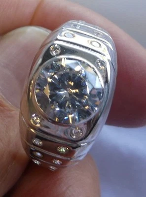 3 Kt extra Sfavillanti Uomo Anello Superiore Vintage Zirconia Cubica Imitazione - Immagine 1 di 4