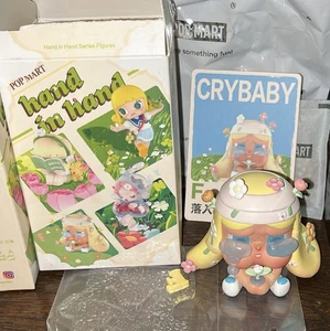 Hand in Hand CRYBABY Falling For Bloom Figur Pop Mart - Bild 1 von 2