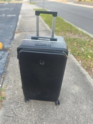 Hanke 26 英寸 4 轮万向轮塑料行李箱黑色完好 — 第 1/4 张图片