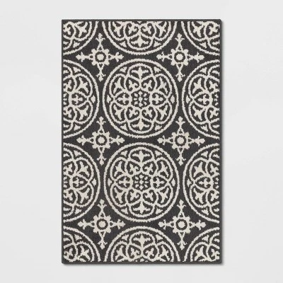 Моющийся ковер-медальон 2 фута 6 дюймов x 3 фута 10 дюймов стеганый и крючковатый акцент серый - порог - Изображение 1 из 4