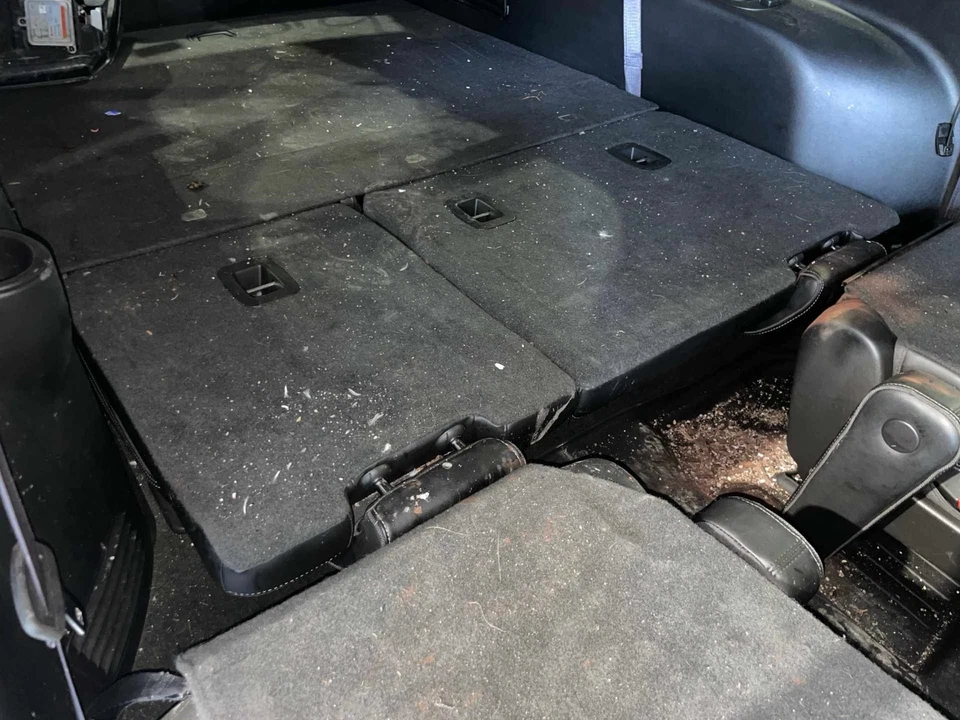 2016 Yukon XL1500 Third Row Bench Seat Leather Power Jet Black-H2X - Image 1 of 1