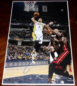 FOTO FIRMADA POR INDIANA PACERS GEORGE HILL 12X18 SPURS NBA!!! - Imagen 1 de 1