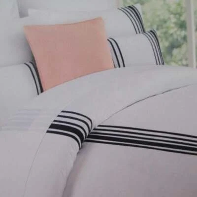 Tahari Home FULL/QUEEN 3Pc Duvet And Two Standard Shams  - Image 1 of 4