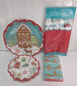 Pioneer Woman Christmas Holidays Party Supplies Gingerbread House 24 Guest Set - Picture 1 of 24