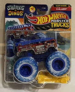 SHARKS Vs DINOS Hot Wheels Monster Trucks 5 ALARM Team Shark 2025 Neu Sealed - Bild 1 von 2
