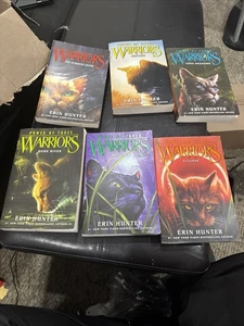 Warriors: Power of Three Box Set: Volumes 2 To 6 & the prophecy begins book 6 - Picture 1 of 8