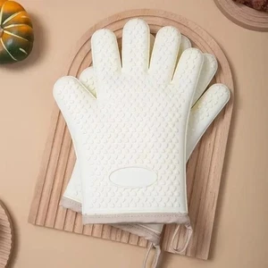 Thickened Silicone Heat Resistant Gloves – Anti-Scald Baking, BBQ & Oven Mitts - Picture 1 of 8