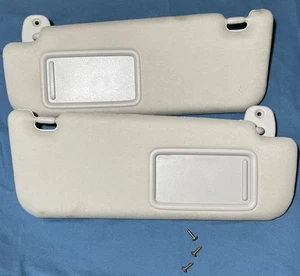 Juego de parasoles izquierdo derecho Toyota Prius V 2012 2013 2014 2015 1381012 OEM GRIS OE - Imagen 1 de 9
